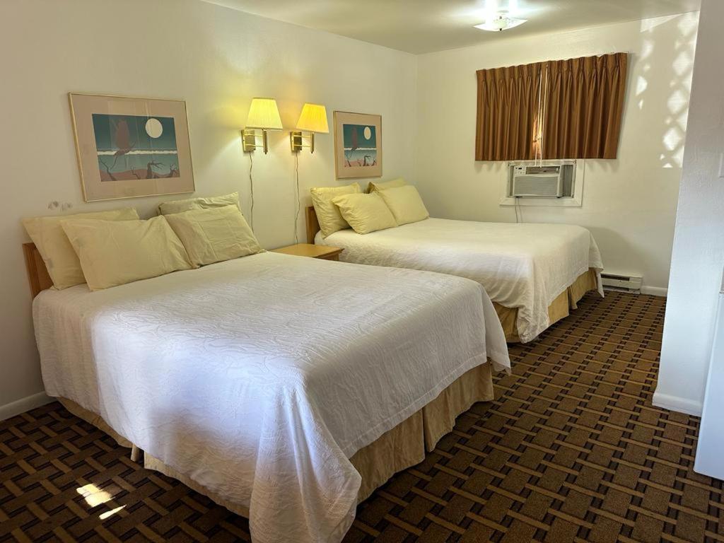 Ski'S Western Motel Great Falls Ngoại thất bức ảnh