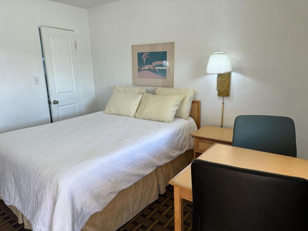 Ski'S Western Motel Great Falls Ngoại thất bức ảnh