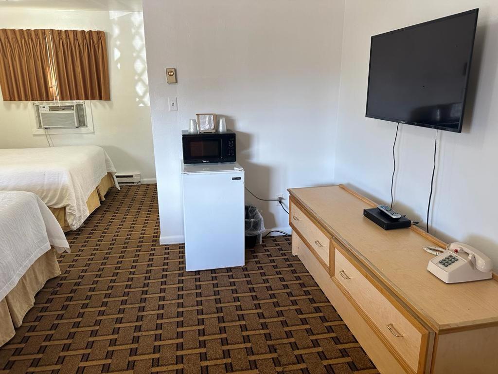 Ski'S Western Motel Great Falls Ngoại thất bức ảnh